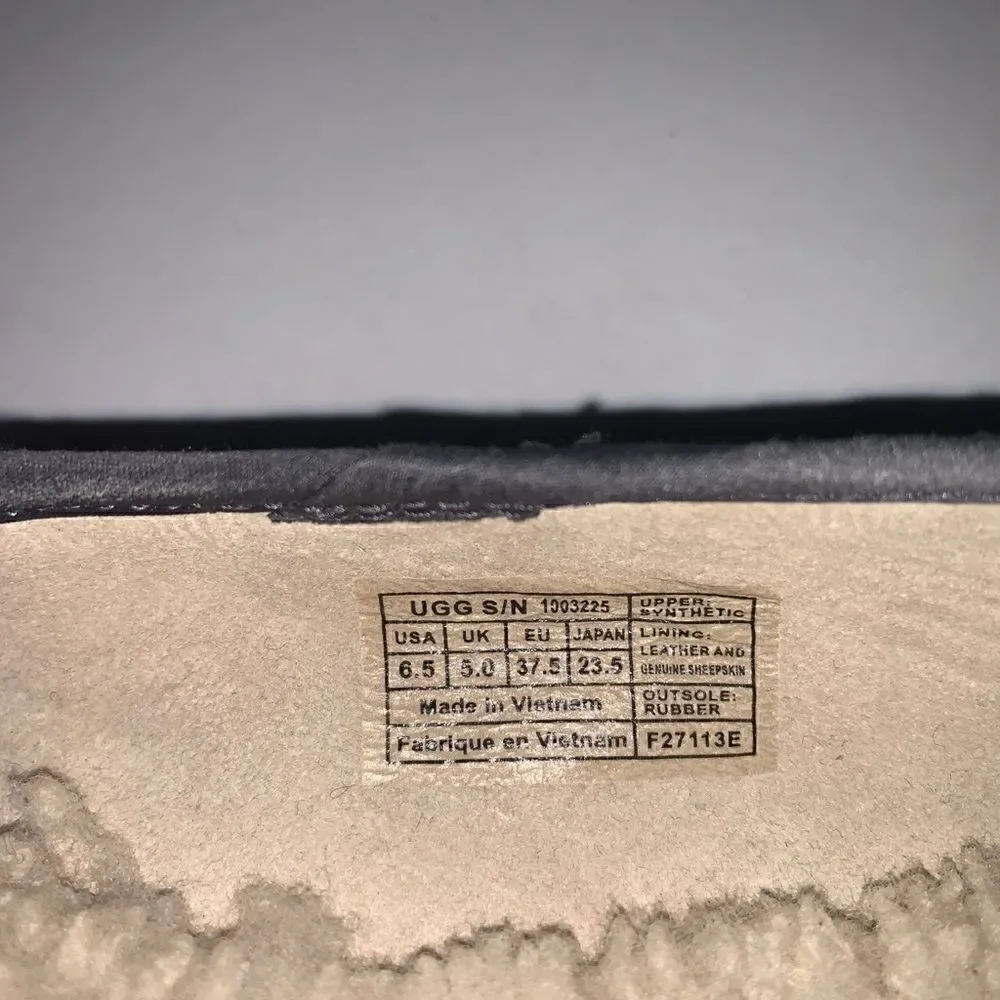UGG shoes size
